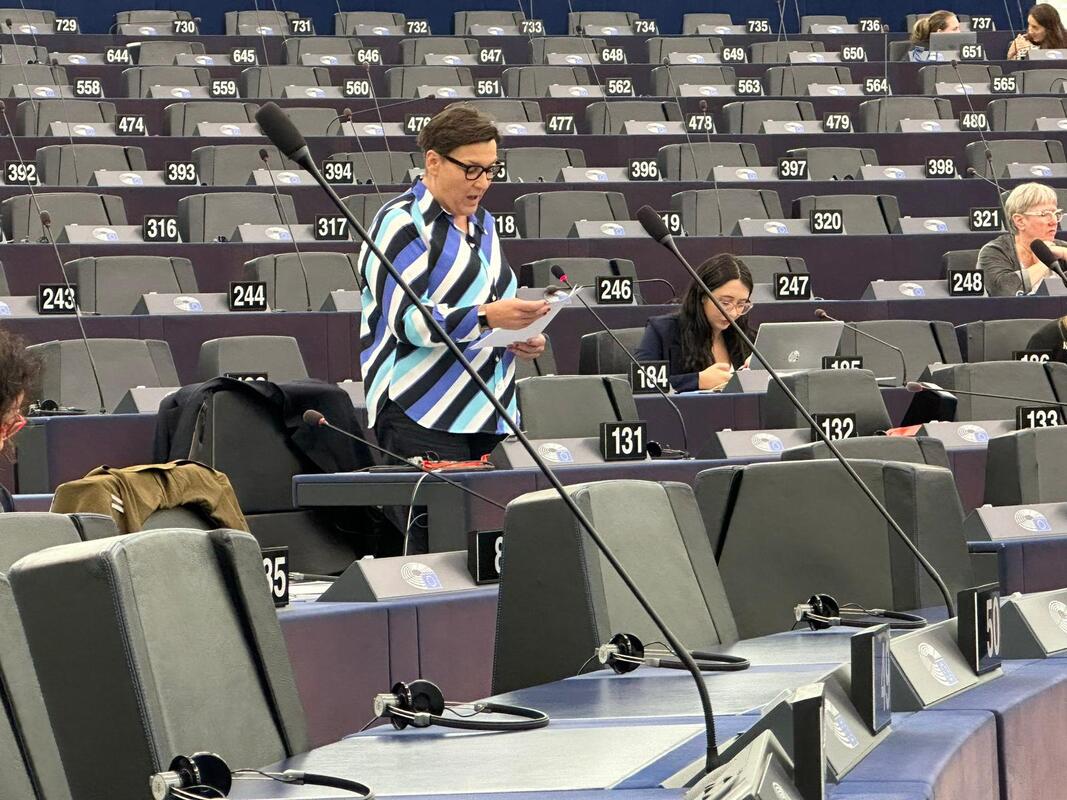 Tonia mid speech in the Council of Europe chamber